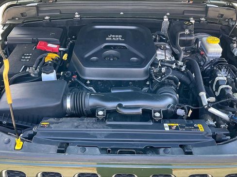 Certified 2022 Jeep Wrangler Unlimited Sahara w/ Cold Weather Group AWD/4WD image 9