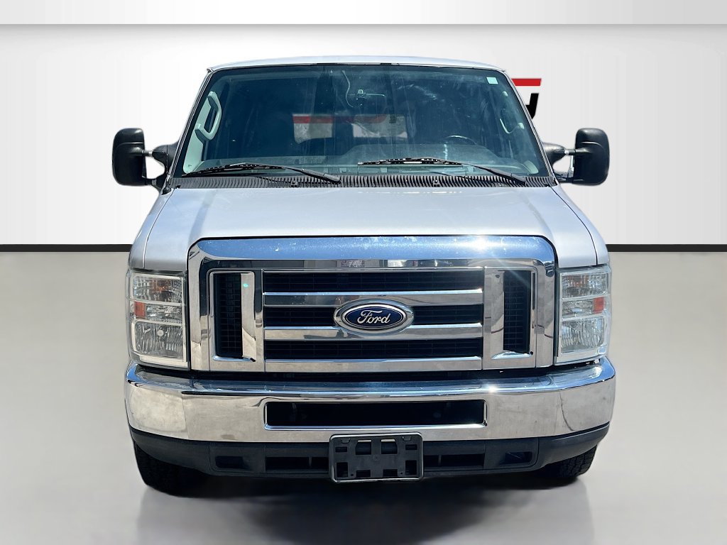 Used 2014 Ford E-350 and Econoline 350 XLT RWD image 2