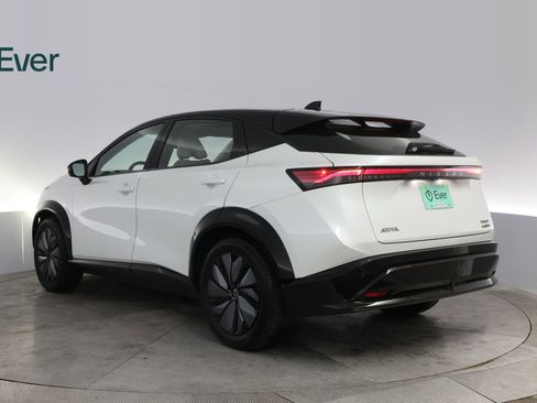 Used 2024 Nissan Ariya AWD image 17