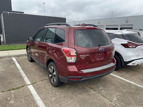 Used 2017 Subaru Forester 2.5i w/ Alloy Wheel Package AWD/4WD image 4