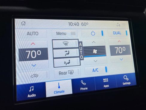 Used 2020 Ford Fusion SE image 31