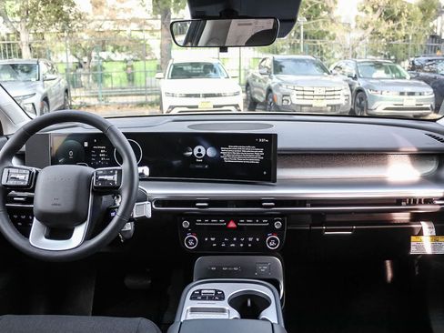 New 2026 Hyundai Ioniq 9 S image 17