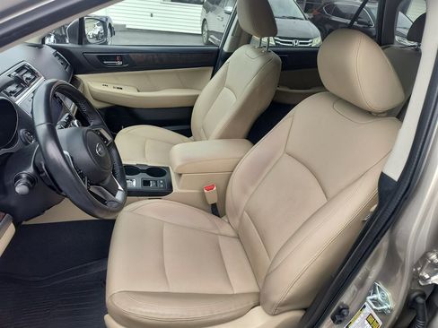 Used 2018 Subaru Outback 2.5i Limited AWD/4WD image 14
