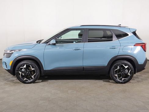 Used 2026 Kia Seltos EX AWD/4WD image 17