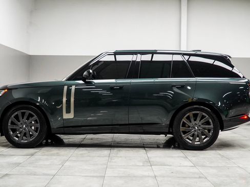 Used 2023 Land Rover Range Rover SE image 9