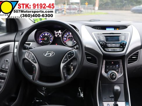 Used 2013 Hyundai Elantra GLS w/ Preferred Pkg image 17