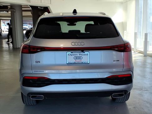 Certified 2025 Audi Q5 Premium w/ Convenience Package image 5