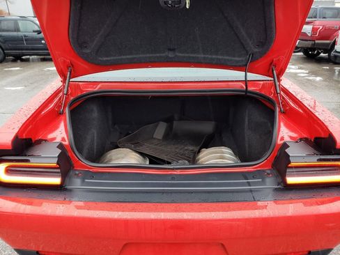 Used 2019 Dodge Challenger SXT image 13