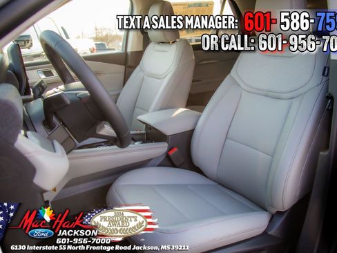 New 2026 Ford Explorer Active w/ Active Comfort Package RWD image 8