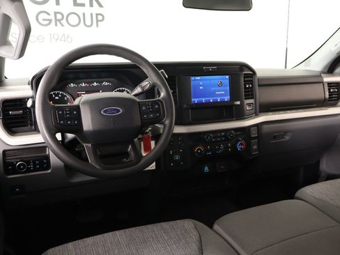 Used 2025 Ford F250 XLT w/ Tremor Off-Road Package AWD/4WD image 2