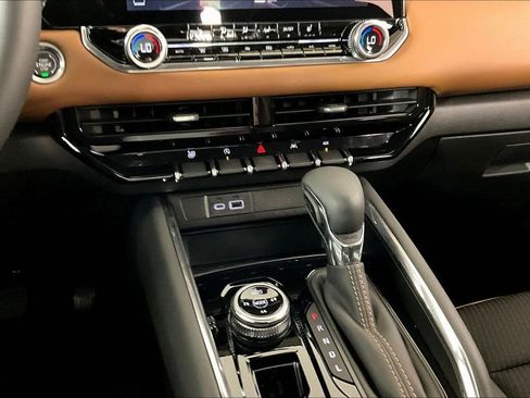 New 2026 GMC Canyon AT4 w/ Off-Road Front Bumper Package image 7