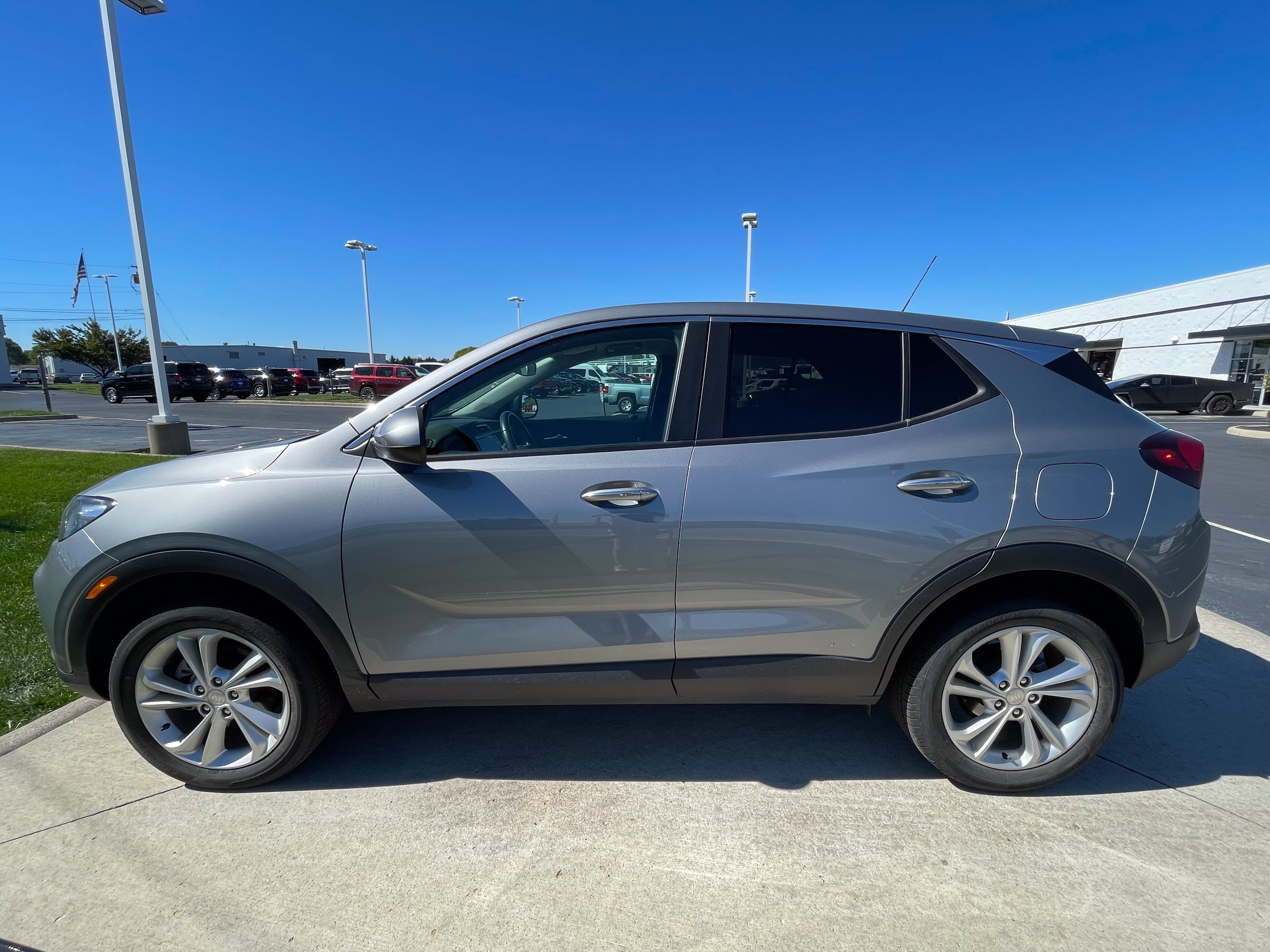 Used 2023 Buick Encore GX Preferred w/ Cold Weather Comfort Package AWD/4WD image 4