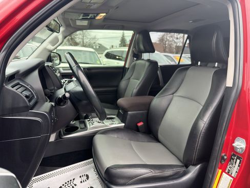 Used 2014 Toyota 4Runner SR5 Premium image 11