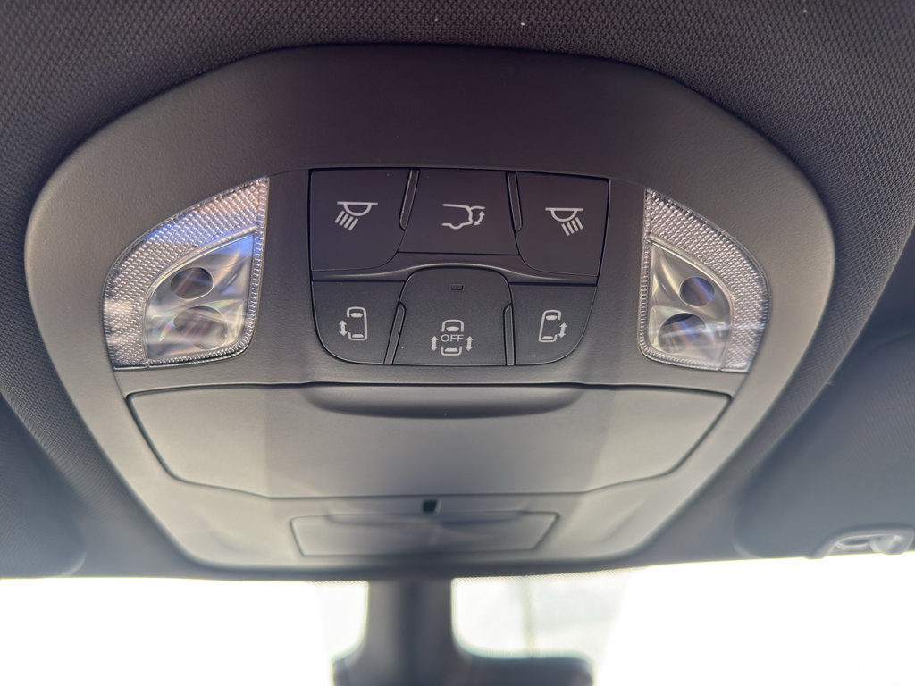 New 2027 Chrysler Pacifica Select FWD image 22