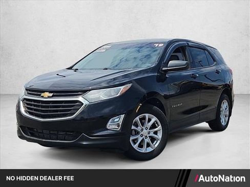 Certified 2019 Chevrolet Equinox LS FWD image 1
