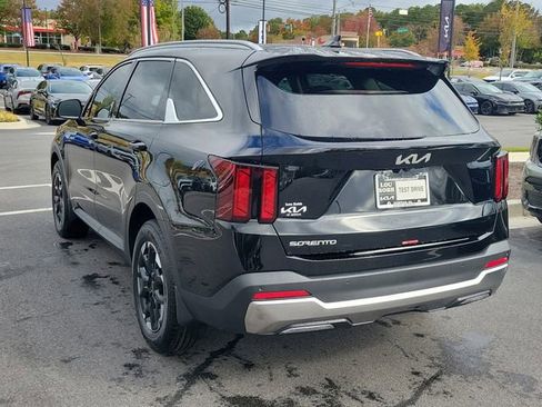 New 2026 Kia Sorento S image 6