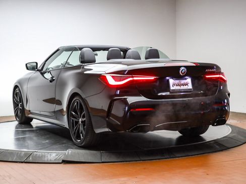 Used 2023 BMW M440i Convertible w/ Premium Package image 9