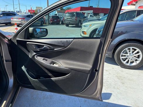 Used 2019 Chevrolet Malibu LT FWD image 13