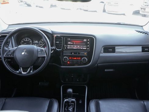Used 2019 Mitsubishi Outlander SEL image 26