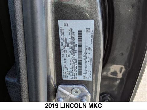 Used 2019 Lincoln MKC Select w/ Select Plus Package image 28