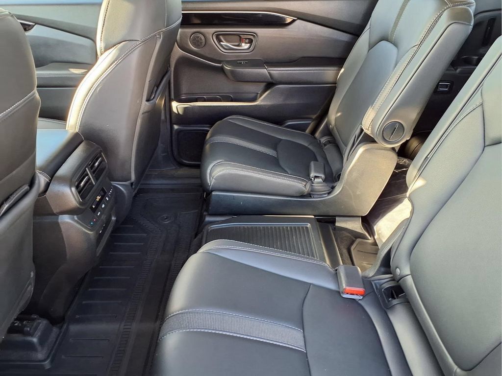 Certified 2024 Honda Pilot EX-L image 11