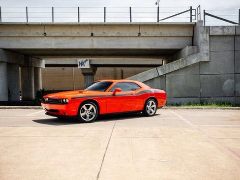 Used 2009 Dodge Challenger R/T RWD image 36