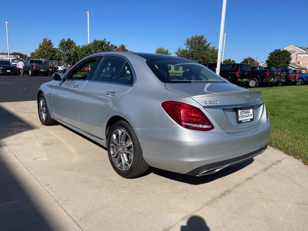 Used 2016 Mercedes-Benz C 300 4MATIC Sedan image 7