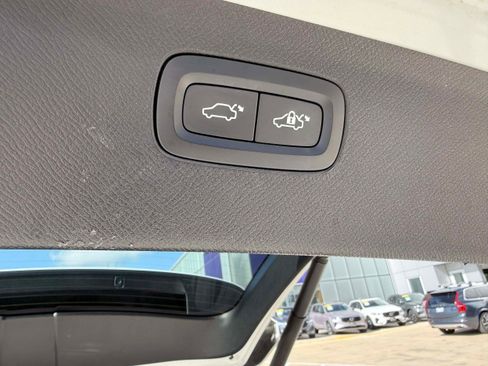 Used 2018 Volvo XC90 T6 Inscription w/ Convenience Package AWD/4WD image 28