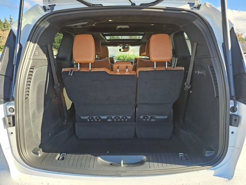 New 2026 Chrysler Pacifica Pinnacle image 17
