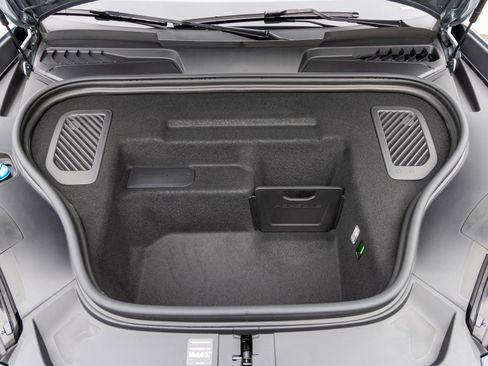 New 2025 Porsche Macan Electric image 57