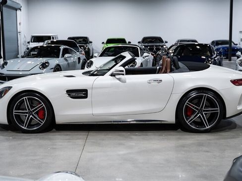Used 2018 Mercedes-Benz AMG GT C image 3