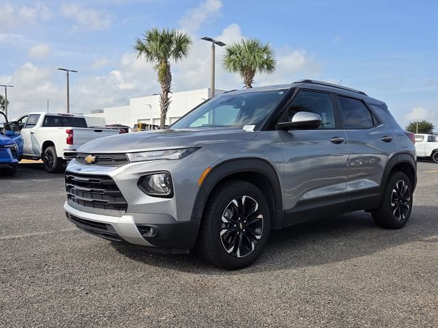 Certified 2023 Chevrolet TrailBlazer LT w/ Convenience Package FWD image 2