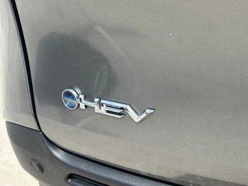 Used 2026 Toyota Sienna XLE FWD image 13