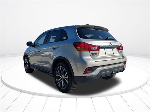 Used 2018 Mitsubishi Outlander Sport ES image 5