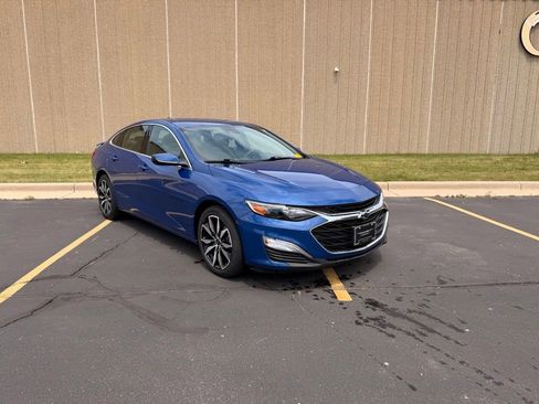 Used 2023 Chevrolet Malibu RS FWD image 2