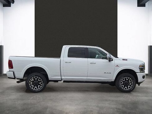 Used 2025 RAM 2500 Limited AWD/4WD image 11