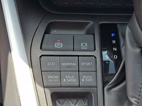 Used 2023 Toyota RAV4 XLE Premium AWD/4WD image 23