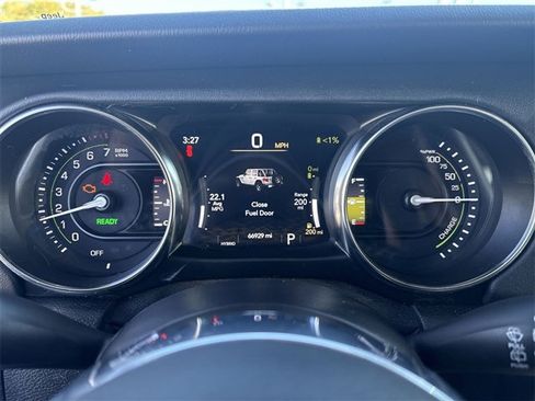 Used 2021 Jeep Wrangler Unlimited Sahara w/ Cold Weather Group image 11