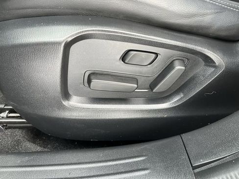 Used 2023 MAZDA CX-9 Touring image 16