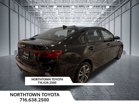 Used 2023 Kia Forte LXS FWD image 22