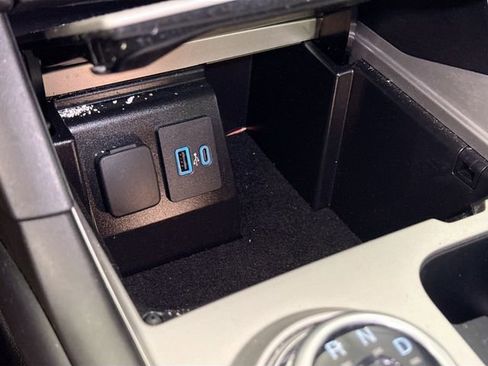 Used 2022 Ford Explorer XLT w/ Class IV Trailer Tow Package image 33