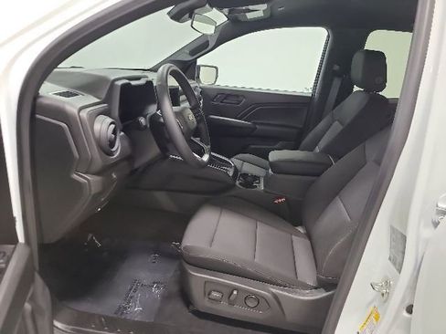 Used 2026 Chevrolet Colorado W/T w/ Advanced Trailering Package AWD/4WD image 19