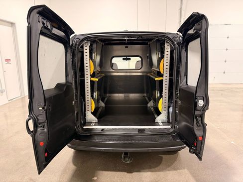 Used 2021 RAM ProMaster City Tradesman SLT image 9