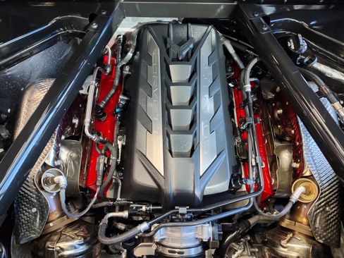 Used 2020 Chevrolet Corvette Stingray Preferred Cpe w/ 2LT Preferred Equipment Group image 32