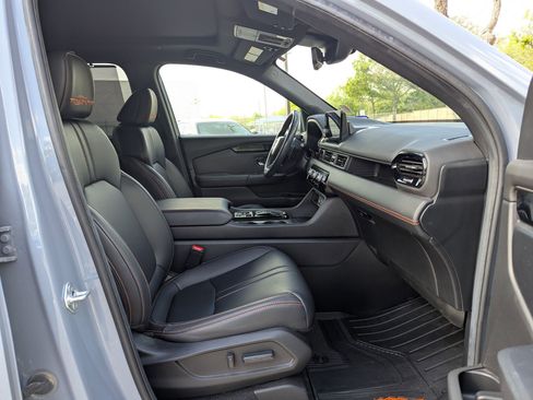 Certified 2024 Honda Pilot TrailSport image 27