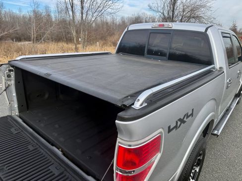 Used 2011 Ford F150 Lariat w/ Lariat Chrome Pkg image 33