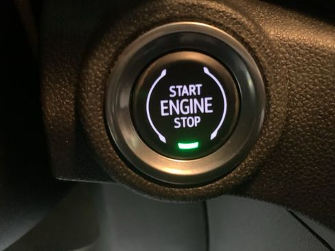 Used 2021 Chevrolet TrailBlazer LT w/ Convenience Package image 23