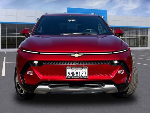 Certified 2024 Chevrolet Equinox EV LT w/ LPO, Trailering Package FWD image 2