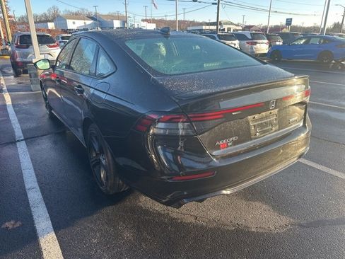 Used 2024 Honda Accord Sport image 3