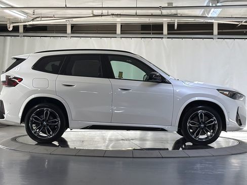 Used 2023 BMW X1 xDrive28i w/ M Sport Package AWD/4WD image 8